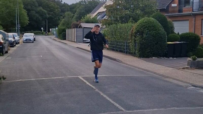 Total verrückte Aktion als Selbsttest: Extremlauf vor der Haustür – Kaarster rennt 100 Kilometer in knapp elf Stunden