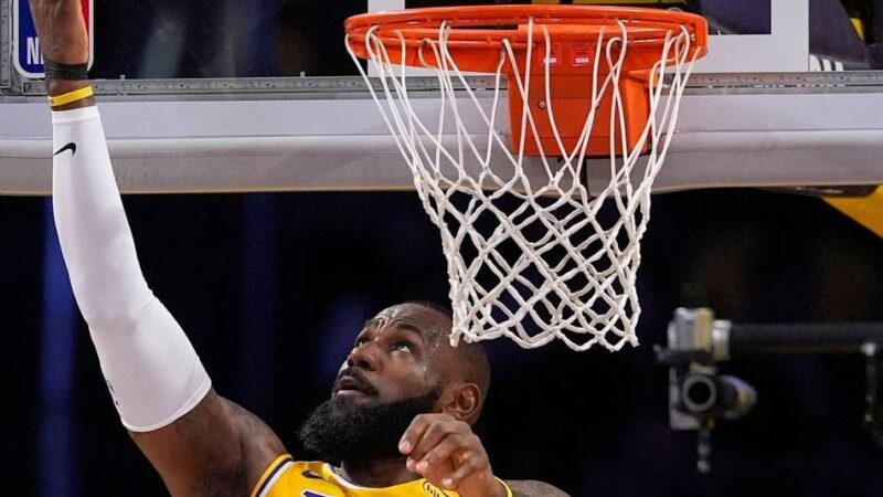 Superstar verdient jetzt viel weniger: Statt 100 nur 8 Millionen US-Dollar Gehalt – warum macht LeBron James das