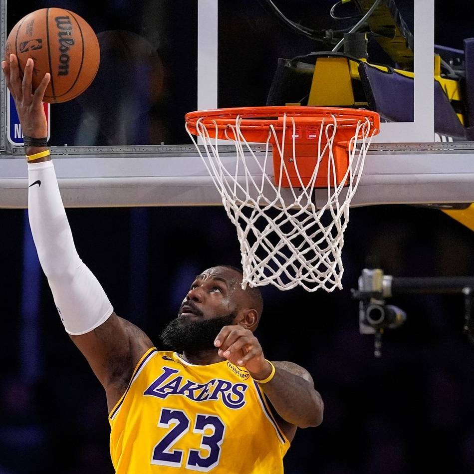Superstar verdient jetzt viel weniger: Statt 100 nur 8 Millionen US-Dollar Gehalt – warum macht LeBron James das