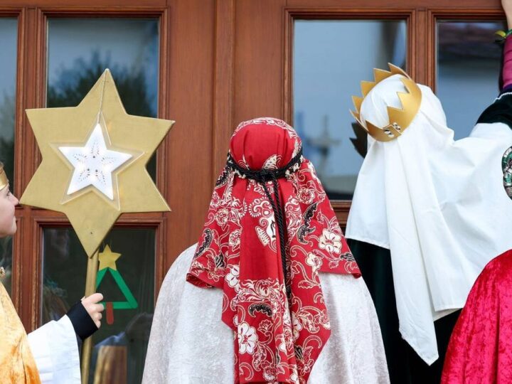 Ergebnis der Sternsingeraktion 2026 im Kreis Viersen: Mehr Spenden in Tönisvorst – deutliche Rückgänge in Willich und Viersen