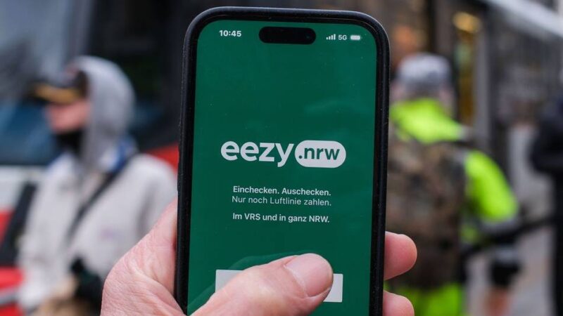 Angebot in Hilden: „Begleitetes Fahren“ – Digitalpaten helfen bei digitalem Rheinbahn-Ticket
