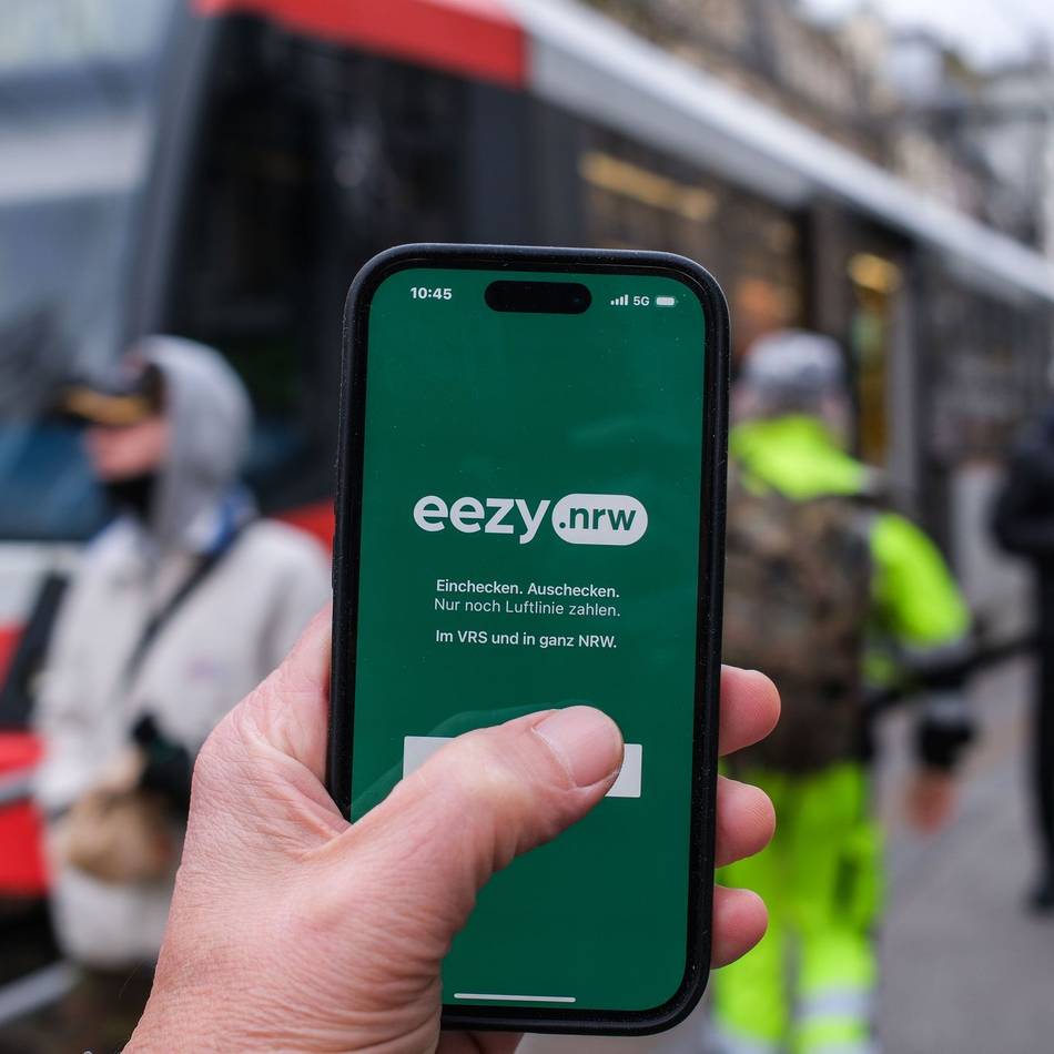 Angebot in Hilden: „Begleitetes Fahren“ – Digitalpaten helfen bei digitalem Rheinbahn-Ticket