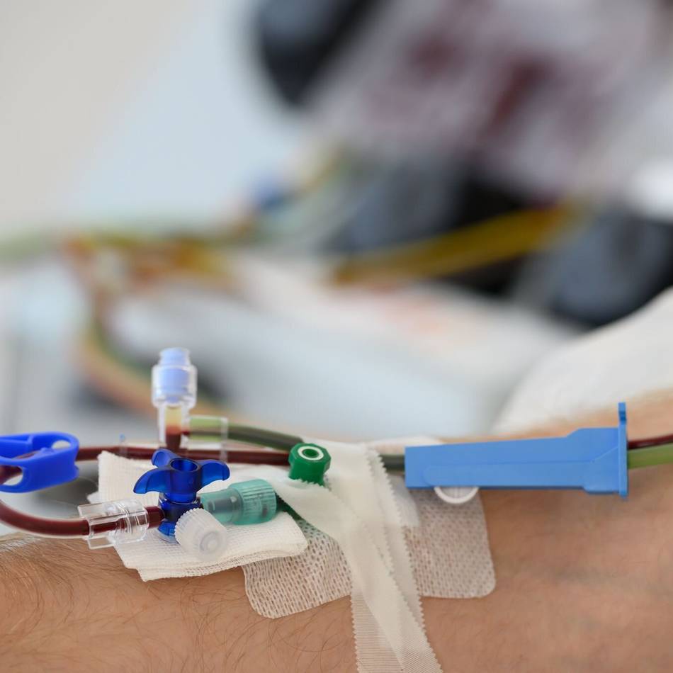 „Nur in wenigen Krankenhäusern möglich“: Zu Hause statt in der Klinik – Neue Therapie bei Knochenmarkkrebs in Düsseldorf
