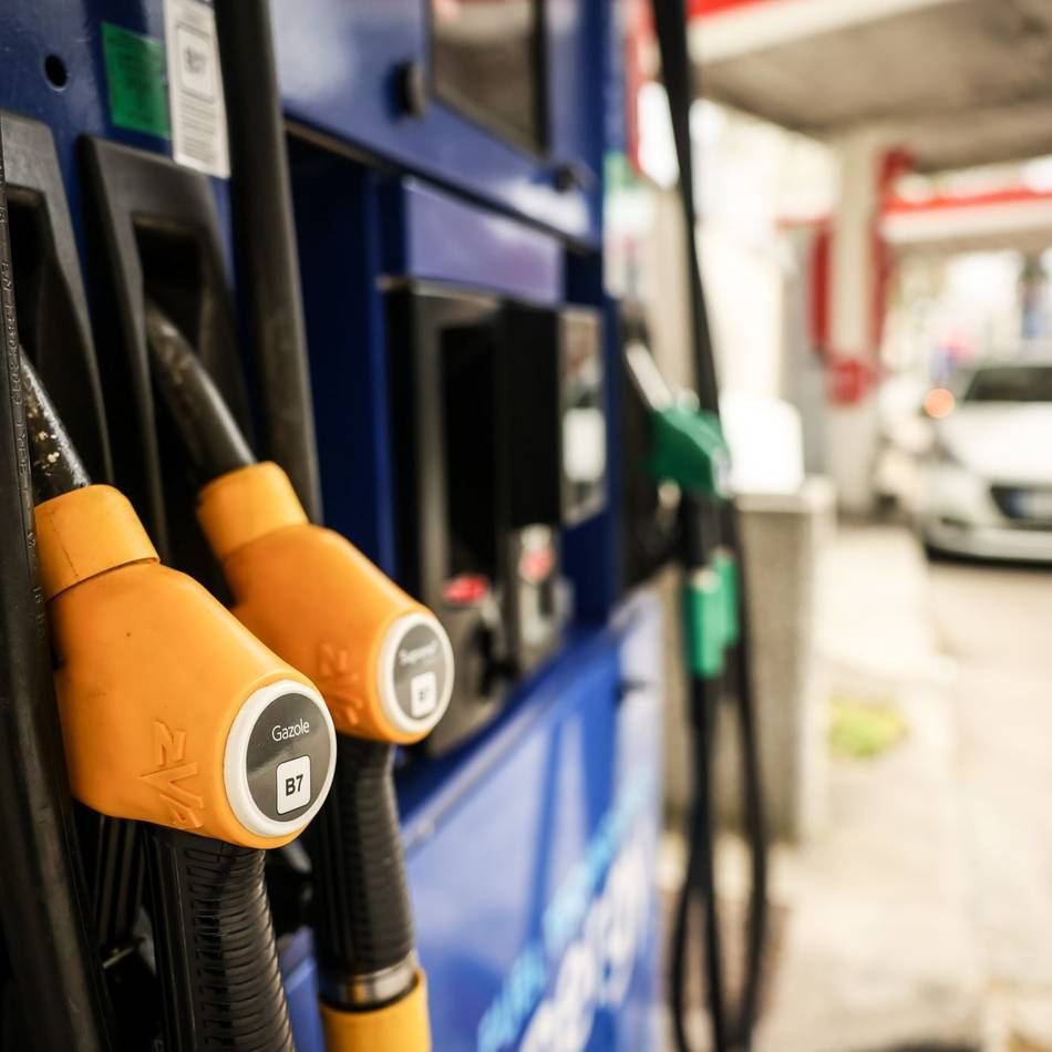 In Mönchengladbach und Niederkrüchten: Drei Raubüberfälle auf Tankstellen – Polizei prüft Zusammenhang