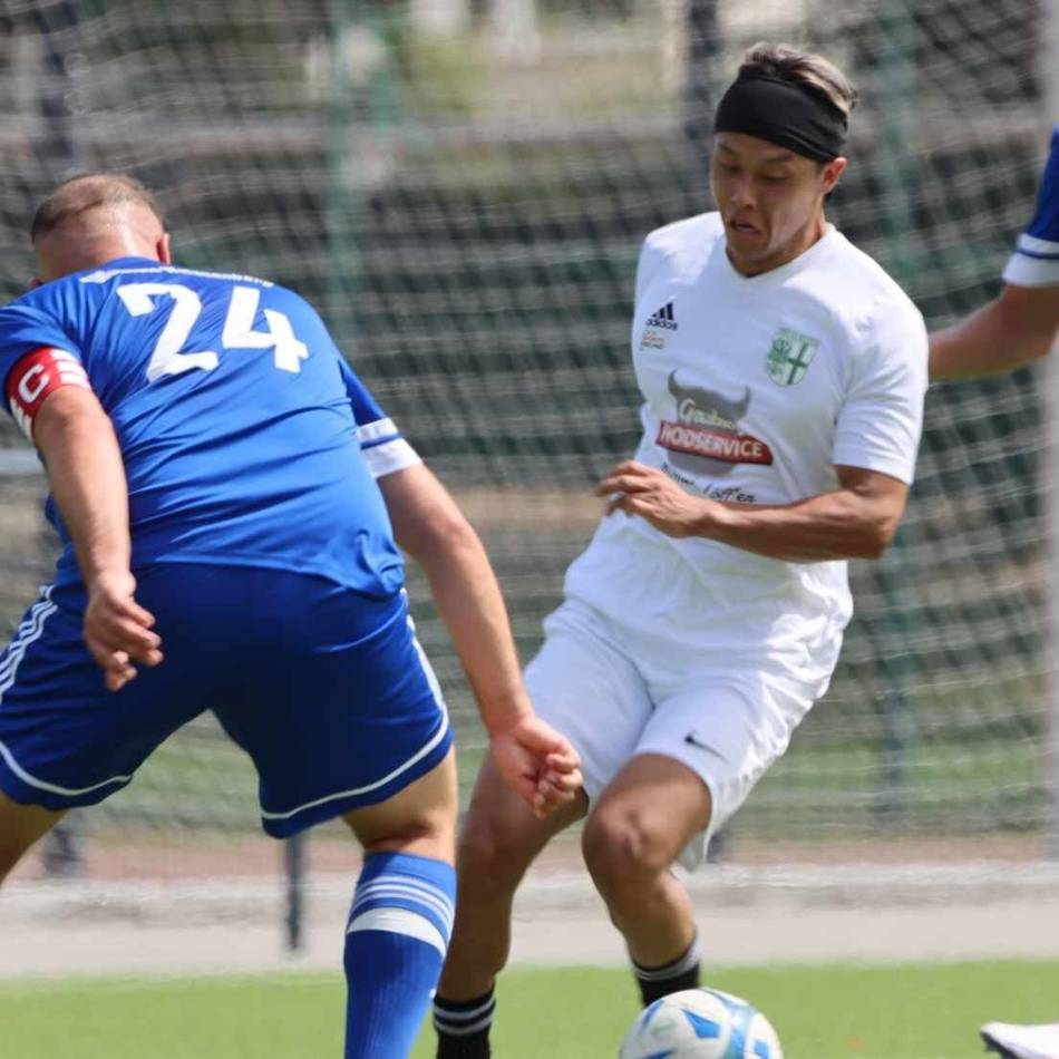 Traditionsverein lässt aufhorchen: Kreisligist VfR 06 Neuss spielt mit Topleuten aus Japan und Südkorea