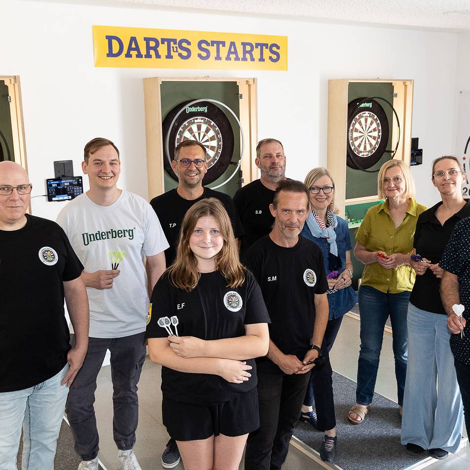 Sport in Rheinberg: „Berka Darts“ eröffnet zweite Spielstätte in der Großraumturnhalle