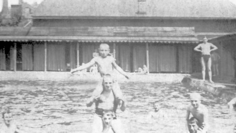 Historisches Viersen: Wie der Installateur Albert Hahn die Viersener zum Schwimmen brachte