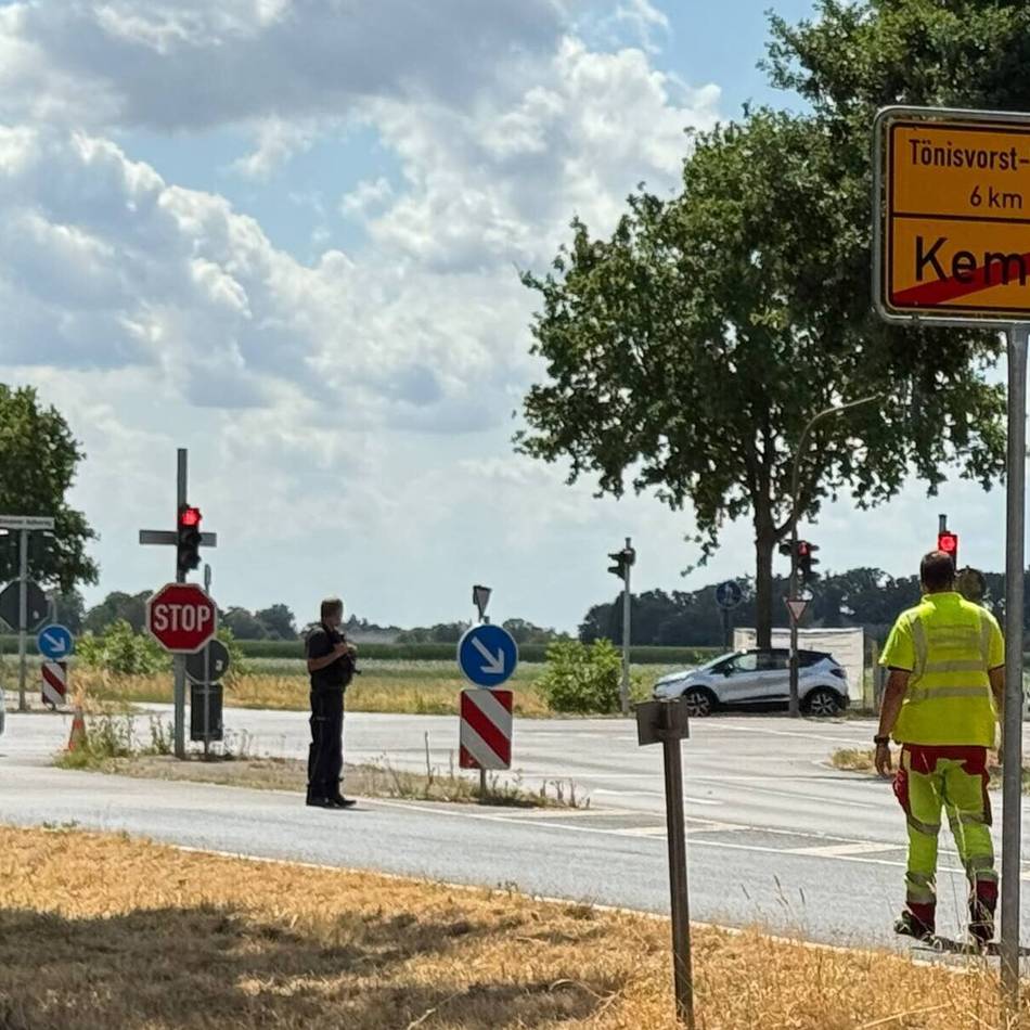 Unfall in Kempen: Rollerfahrer gerät auf Ölspur ins Rutschen