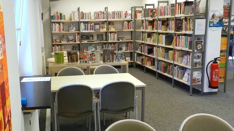 An der Lützenhofstraße in Rheinberg: Stadtbibliothek ist am Freitag geschlossen