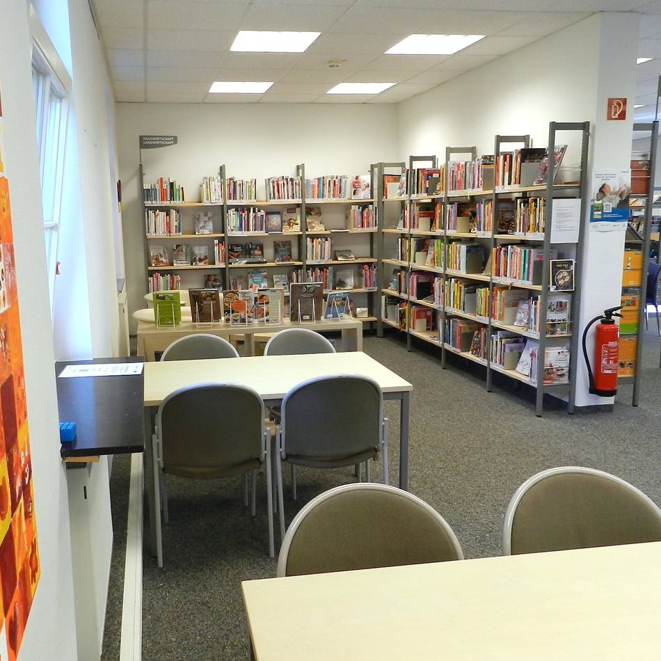 An der Lützenhofstraße in Rheinberg: Stadtbibliothek ist am Freitag geschlossen