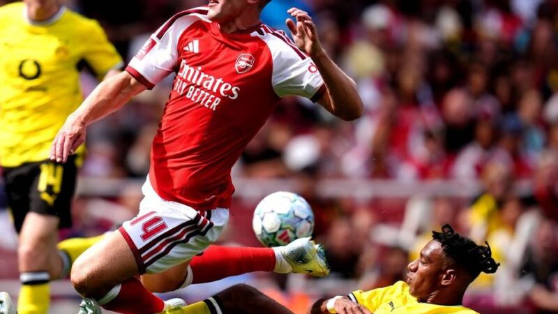 Jungstars überzeugen: Griechischer Zugang trifft – BVB mit Testspielsieg bei Arsenal