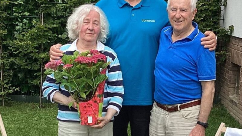 Vonovia in Langenfeld: Wohnungsunternehmen übergibt 100. Mietergarten