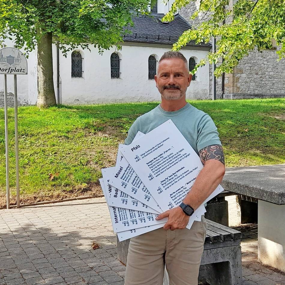 Familiäres Stelldichein auf dem Dorfplatz am letzten August-Wochenende: Düssel feiert zum fünften Mal den Wein