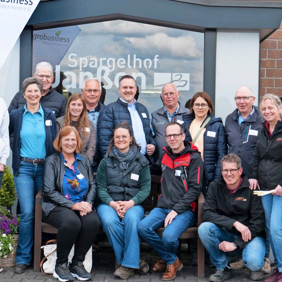 Agrobusiness Niederrhein besucht den Spargelhof Janßen: Wie das Schmugglerdorf den Spargel entdeckte