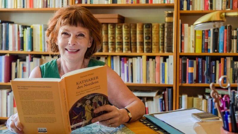 Kirchengeschichte am Niederrhein: Auf Spurensuche zu einer Lücke im Mittelalter