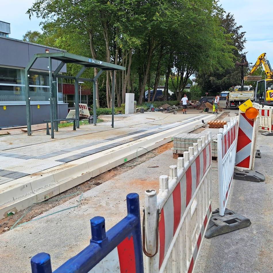 24 weitere barrierefreie Haltestellen sollen in den kommenden zwei Jahren umgesetzt werden: Die Haltestelle am Gymnasium ist fast fertig