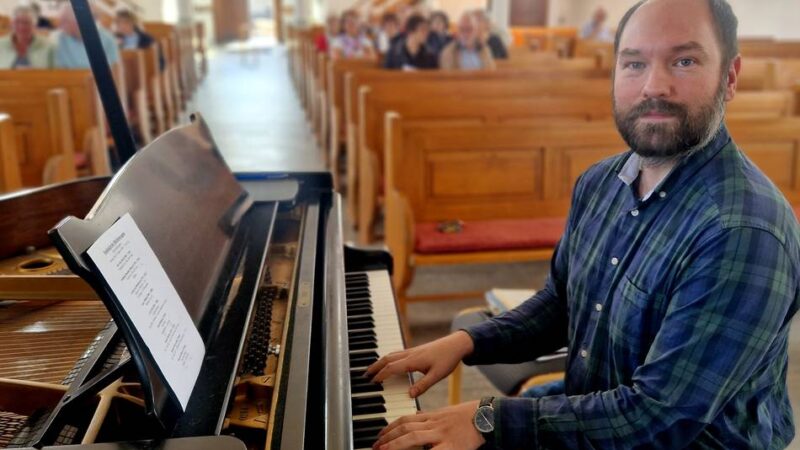 „summertime!“ in Hückeswagen: Beim Klavierkonzert von Bach träumen und zu den Sternen abschweifen