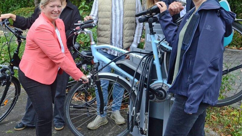 In Alpen, Sonsbeck, Rheinberg und Xanten: 14 Fahrrad-Reparaturstationen dank Leader
