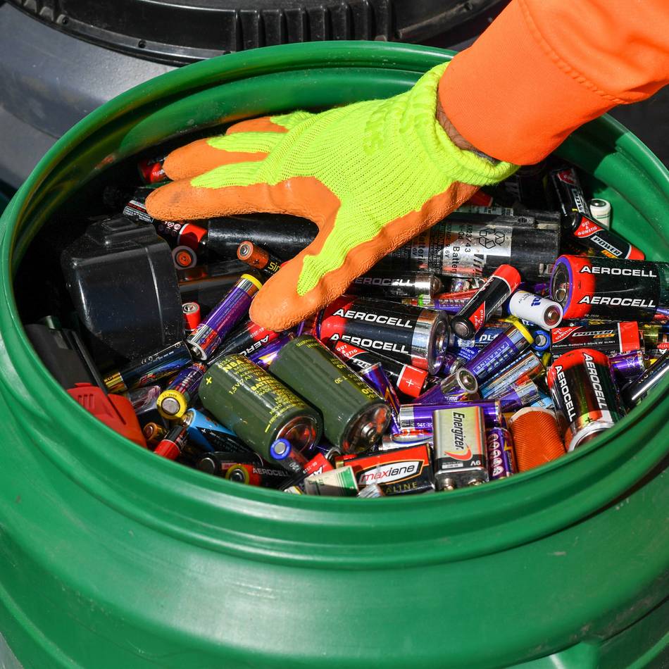 Sondermüllabfuhr in Rheinberg: Schadstoffmobil kommt am Donnerstag zum DLB und nach Borth
