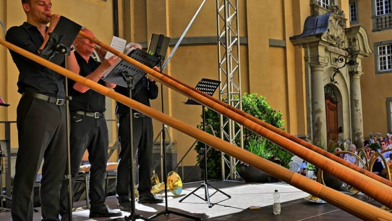 Drei Bühnen zum Fest auf Schloss Dyck: Sommer auf Schloss Dyck verwandelt den Park in einen Urlaubstag