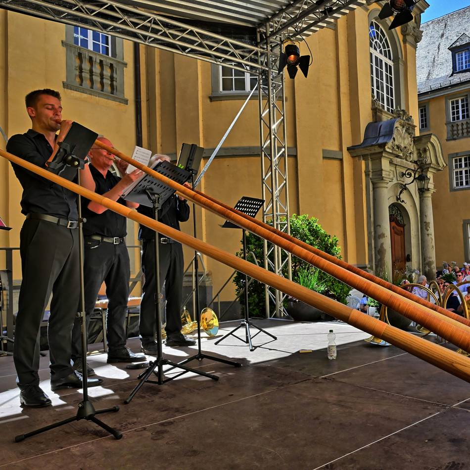 Drei Bühnen zum Fest auf Schloss Dyck: Sommer auf Schloss Dyck verwandelt den Park in einen Urlaubstag