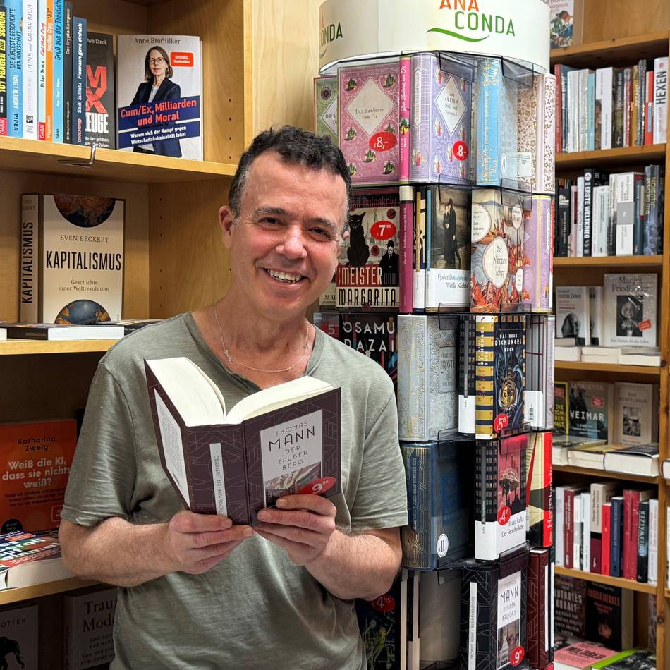 Der Herr der Bücher: Jorgos Flambouraris wird Dormagens Literaturexperte – „Ich bin kein Messias“