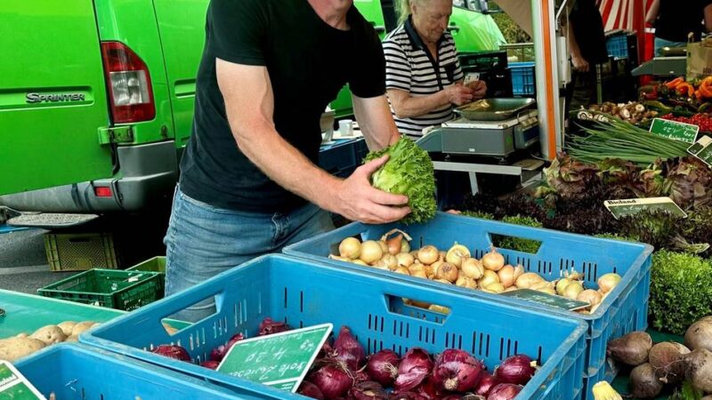 12 Uhr Mittags in Meerbusch: Wo Heidelbeeren heiß begehrt und Waren immer frisch sind