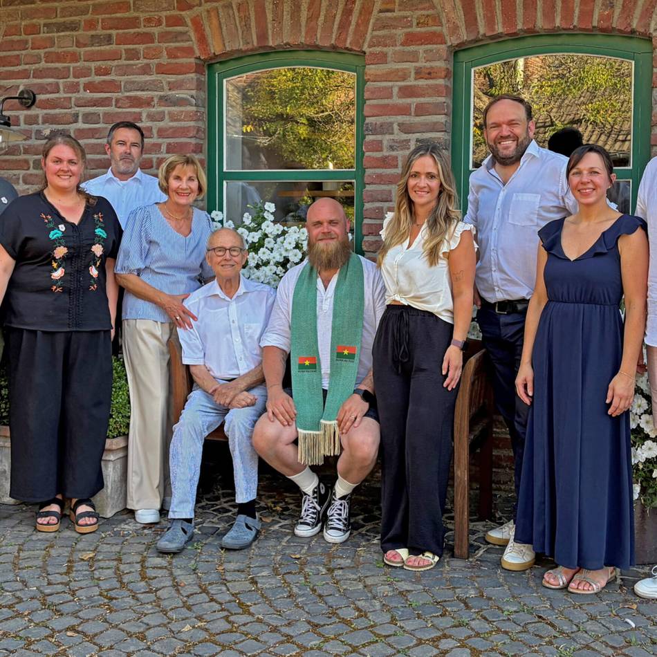 Spendenübergabe in Schiefbahn: Schiefbahner Königshaus sammelt 3600 Euro für zwei Vereine