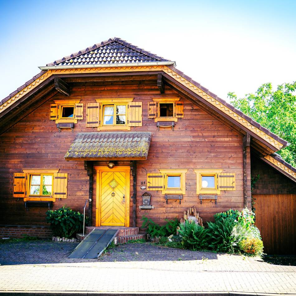 Der Duft macht den Unterschied: Beim Hausbau verlassen sich manche Klever auf Holz – warum?