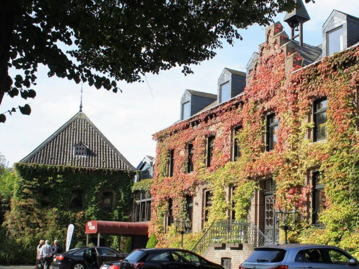 Beecks Ausflug auf die Burg: Bratwurst, Bettruhe und Gesangseinlagen – Trainer Fäuster formt den Teamgeist