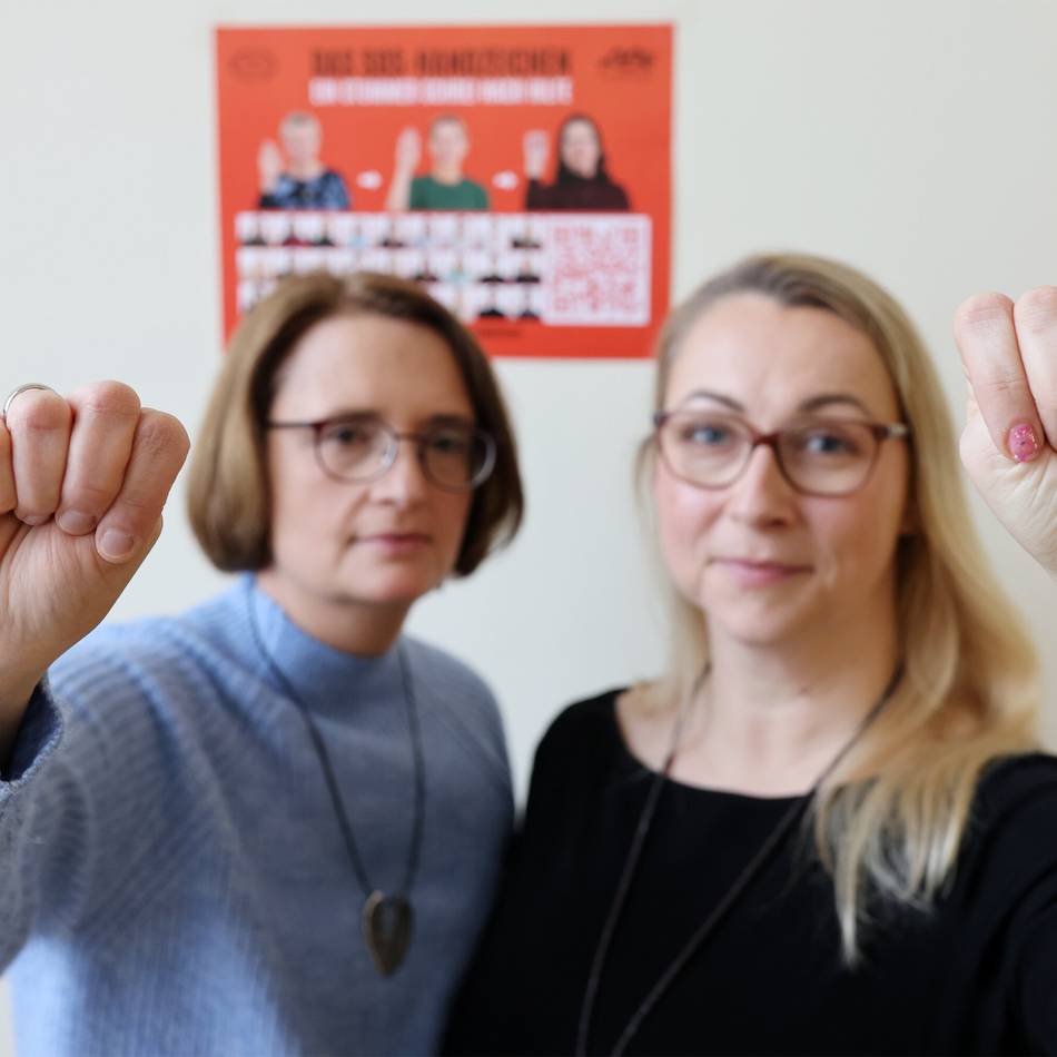 Koordinierte Aktion im Kreis Mettmann: So soll das SOS-Handzeichen bekannter werden