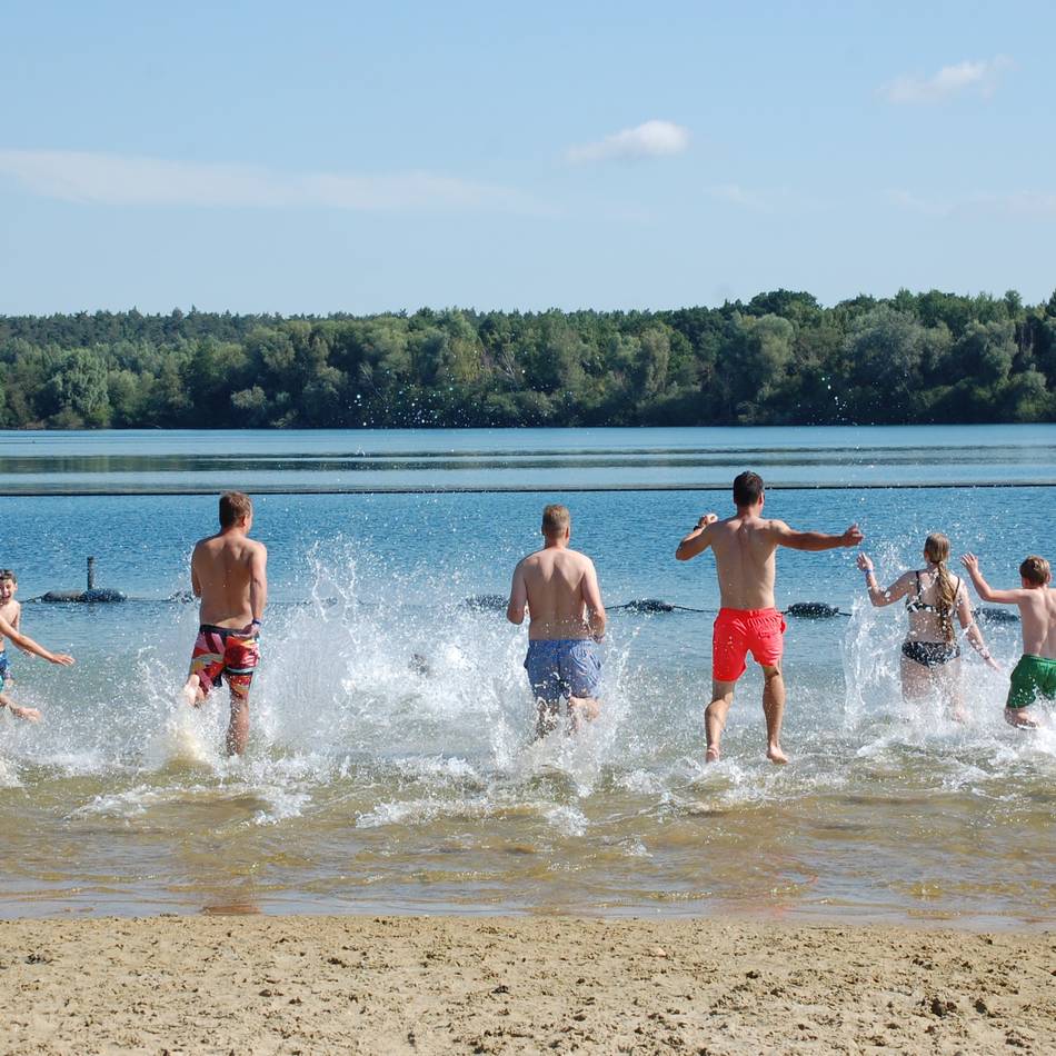 Temperaturen über 30 Grad: In diesen Naturbadeseen kann man sich im Kreis Kleve abkühlen