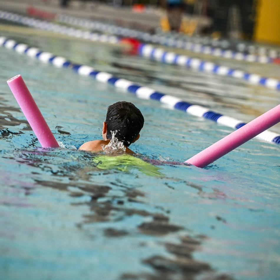 Schwimmen lernen in Grevenbroich: „Das Seepferdchen reicht nicht“