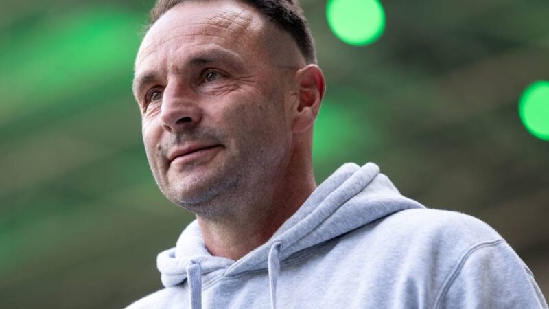Joker stechen, Traumstart perfekt: „Muss mehr moderieren als trainieren“ – Hirsch befeuert Euphorie mit Aussage über Team