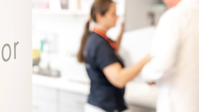 AOK-Gesundheitsreport 2026: Wenige Mönchengladbacher gehen zur Darmkrebsvorsorge