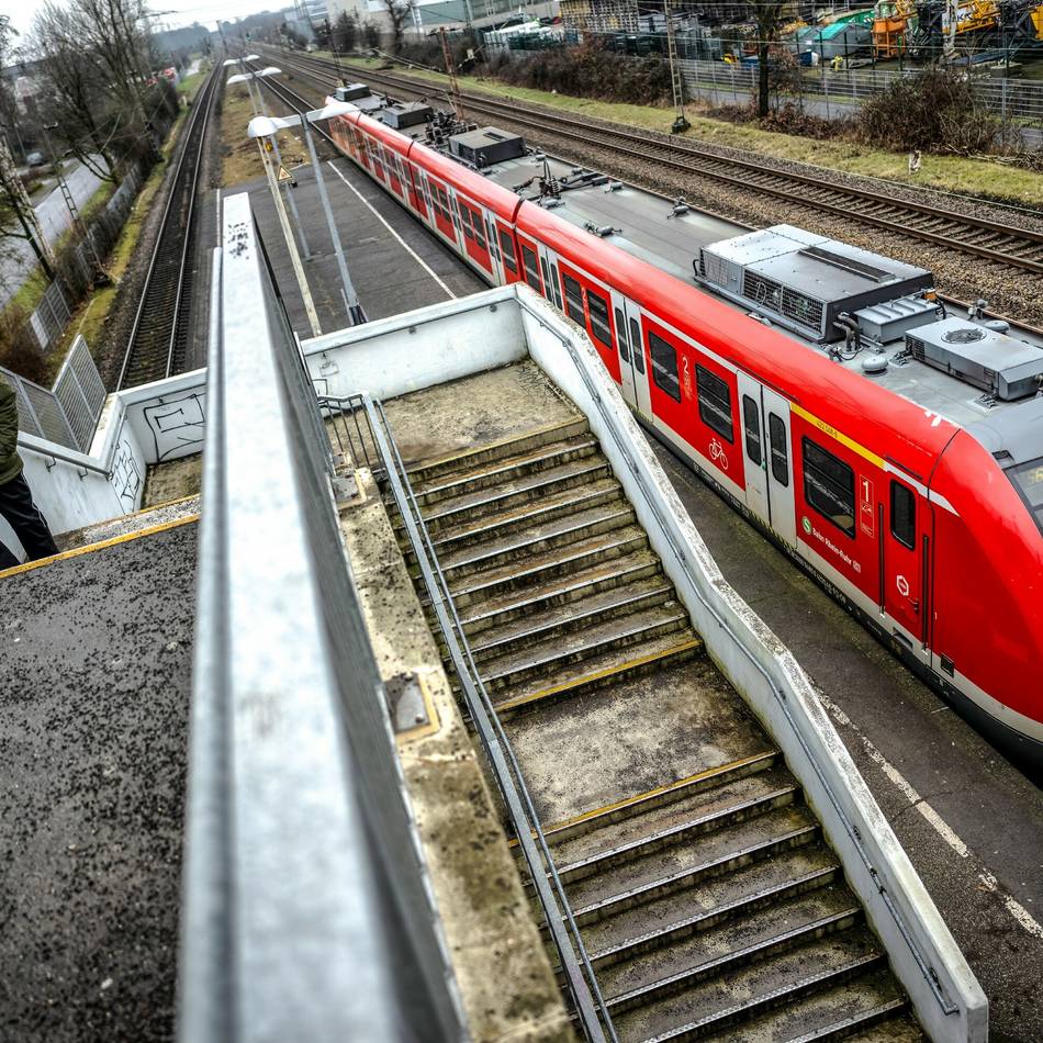 Pendler in Langenfeld und Monheim: S 6 fällt monatelang aus – Pendler müssen umsteigen