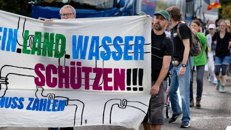 Demozug am Samstag: 60 statt 400 Teilnehmern beim Rheincamp in Monheim