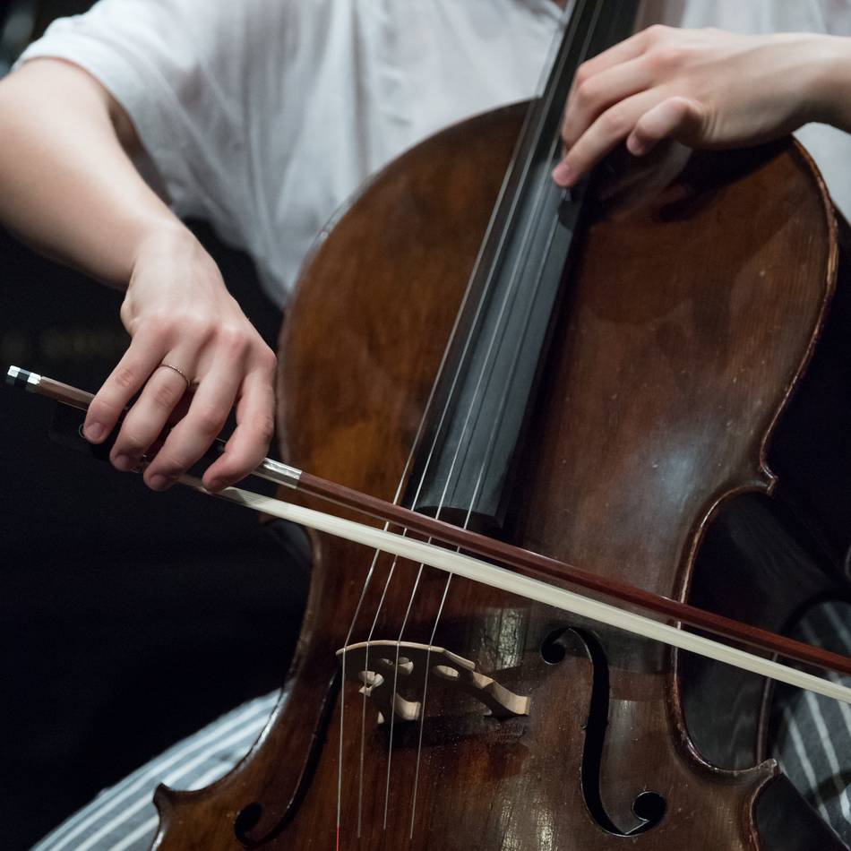 Musizierkreis der VHS Leverkusen sucht Mitspieler: „Spielen Sie ein Instrument? Wir brauchen Sie!“