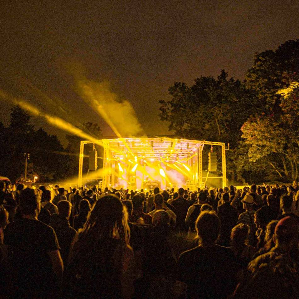 Kostenloses Festival im Volksgarten: Diese Bands treten bei Rock gegen Rechts auf