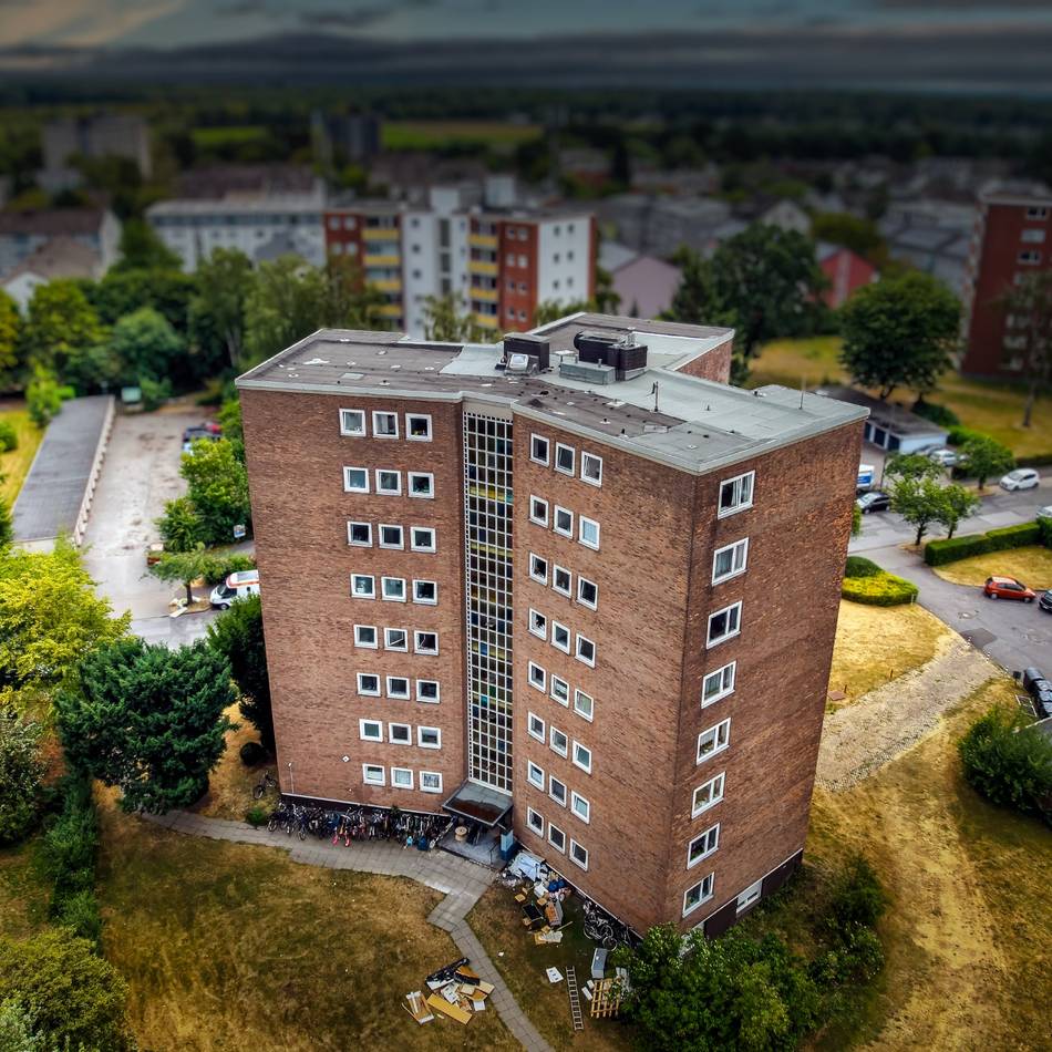 Eichenfeldstraße in Langenfeld: Wer ist für den lebensgefährlichen Stromschlag einer 14-Jährigen verantwortlich?