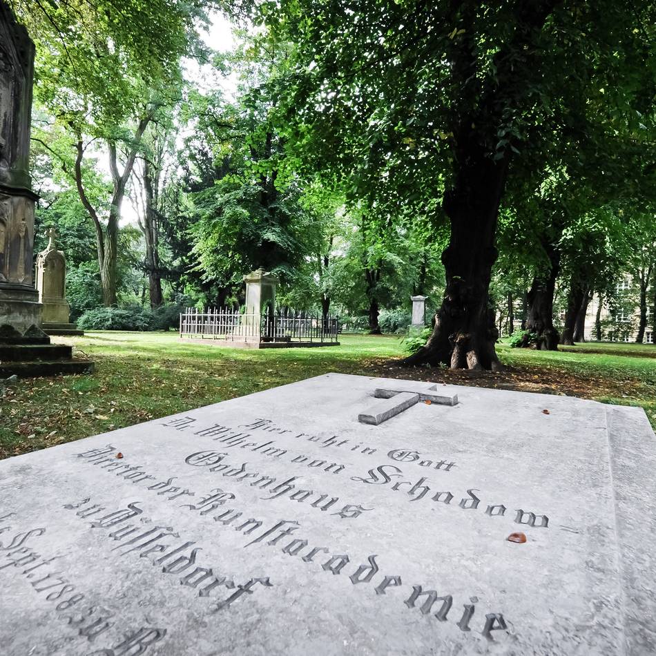 Friedhof in Düsseldorf: Gemeinsame Pflege von Grabstätten auf dem Golzheimer Friedhof