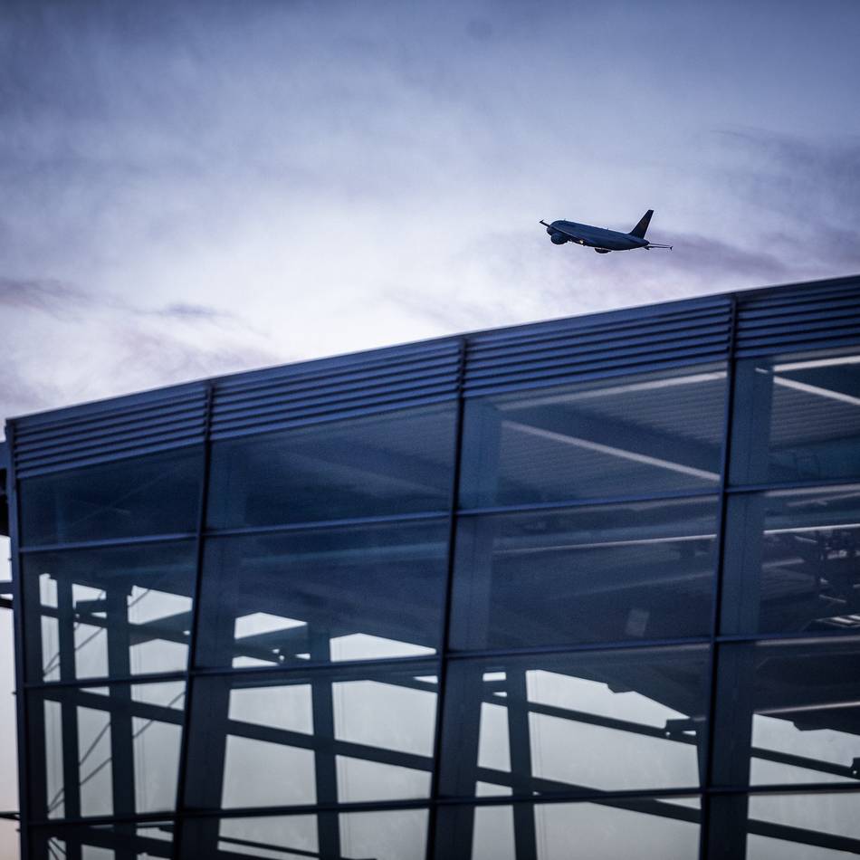 Flugzeug der US-Regierung: „Mini-Air-Force-One“ landet auf Düsseldorfer Flughafen