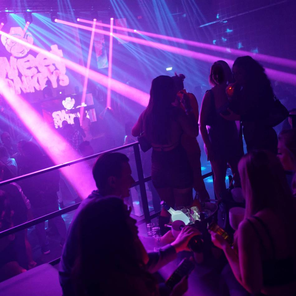 Gewalt in Düsseldorfer Club?: Prozess – Türsteher der Rudas Studios soll mehrere Gäste verprügelt haben