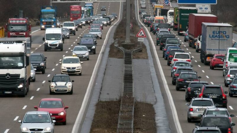 A3 zwischen Hilden und Leverkusen: Städte und IHK fordern Freigabe des Seitenstreifens auf der A3