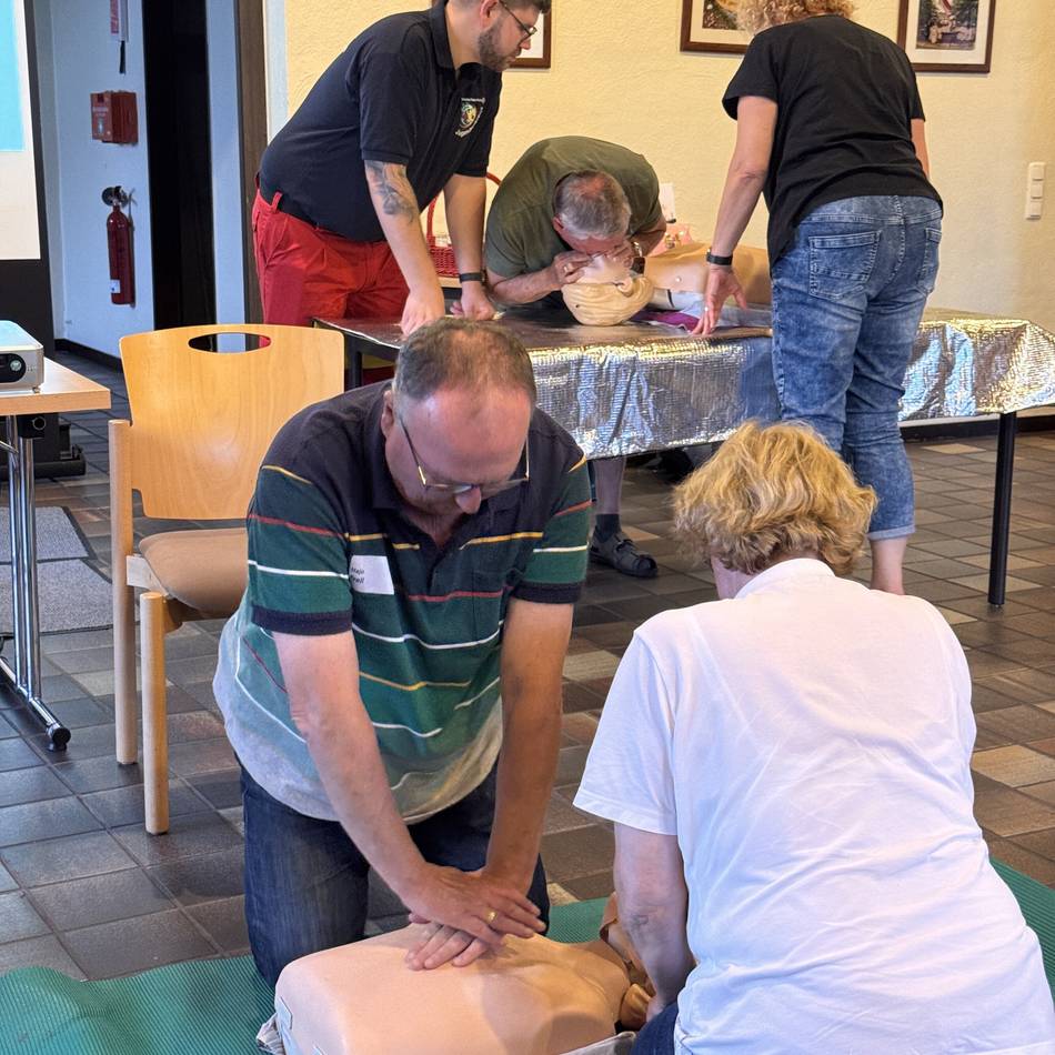 Erste-Hilfe-Kurs in Elmpt: Kolpingsfamilie bietet Kurs speziell für Senioren an