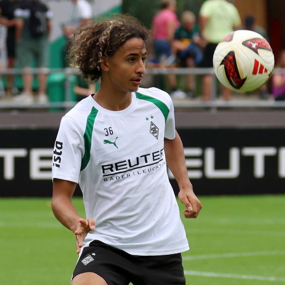 21 Feldspieler dabei: Mohya ist zurück im Borussia-Training, Chiarodia macht Fortschritte