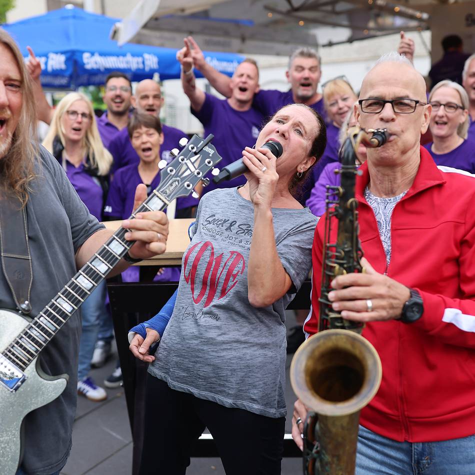 Traditionelles Sommerfest: So feiert die Hildener Narrenakademie auf dem Ellen-Wiederhold-Platz