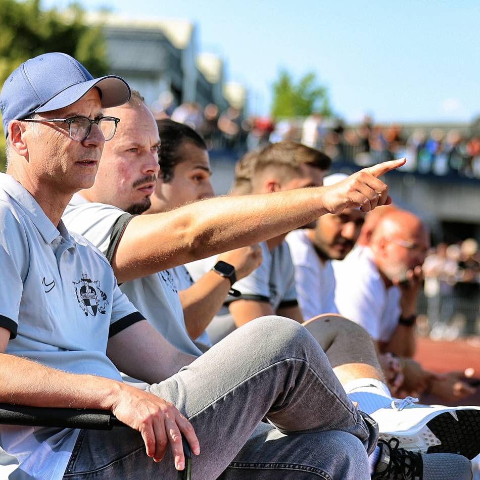Fußball-Regionalliga West: VfB 03 Hilden tritt beim Top-Favoriten in Siegen an
