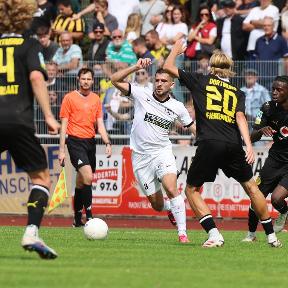 Fußball-Regionalliga West: Dortmund fügt Aufsteiger VfB 03 die erste Niederlage bei