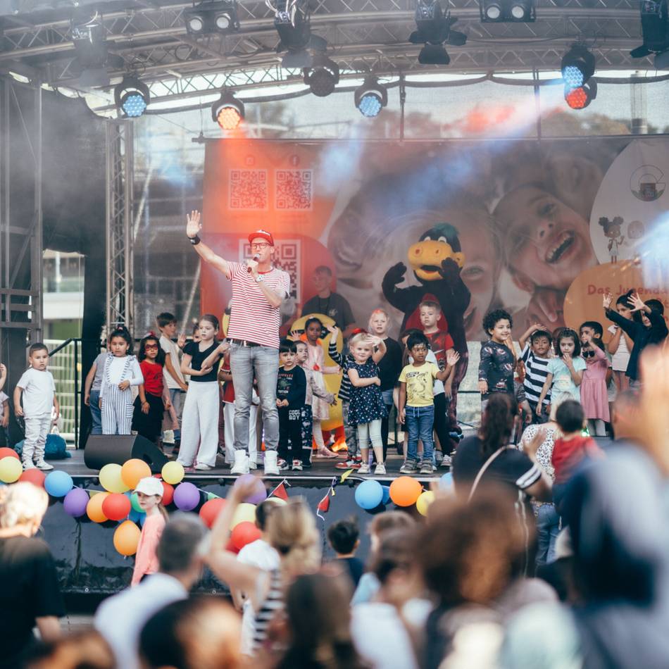Schlossplatz in Grevenbroich: Jugendamt plant Aktionsmeile zum Weltkindertag